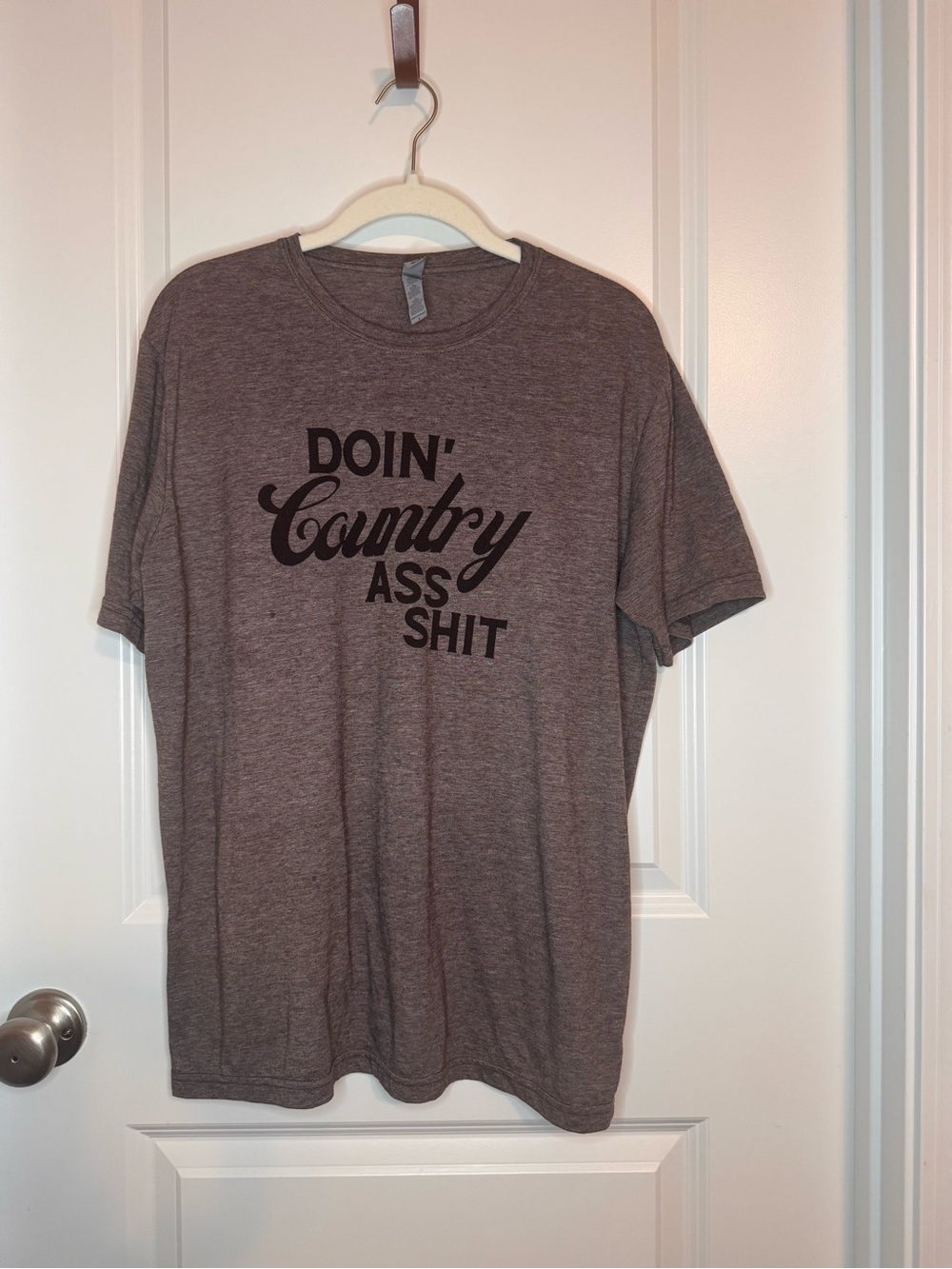 Doin' Country Graphic Tee - Gray Short Sleeve
